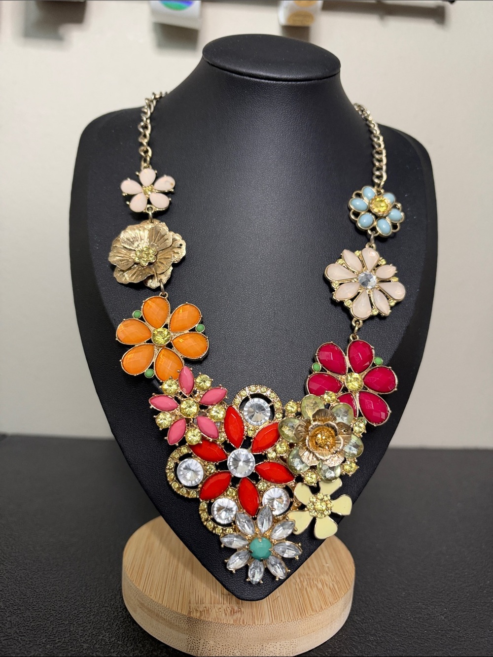 Colorful Floral Statement Necklace - Multicolor